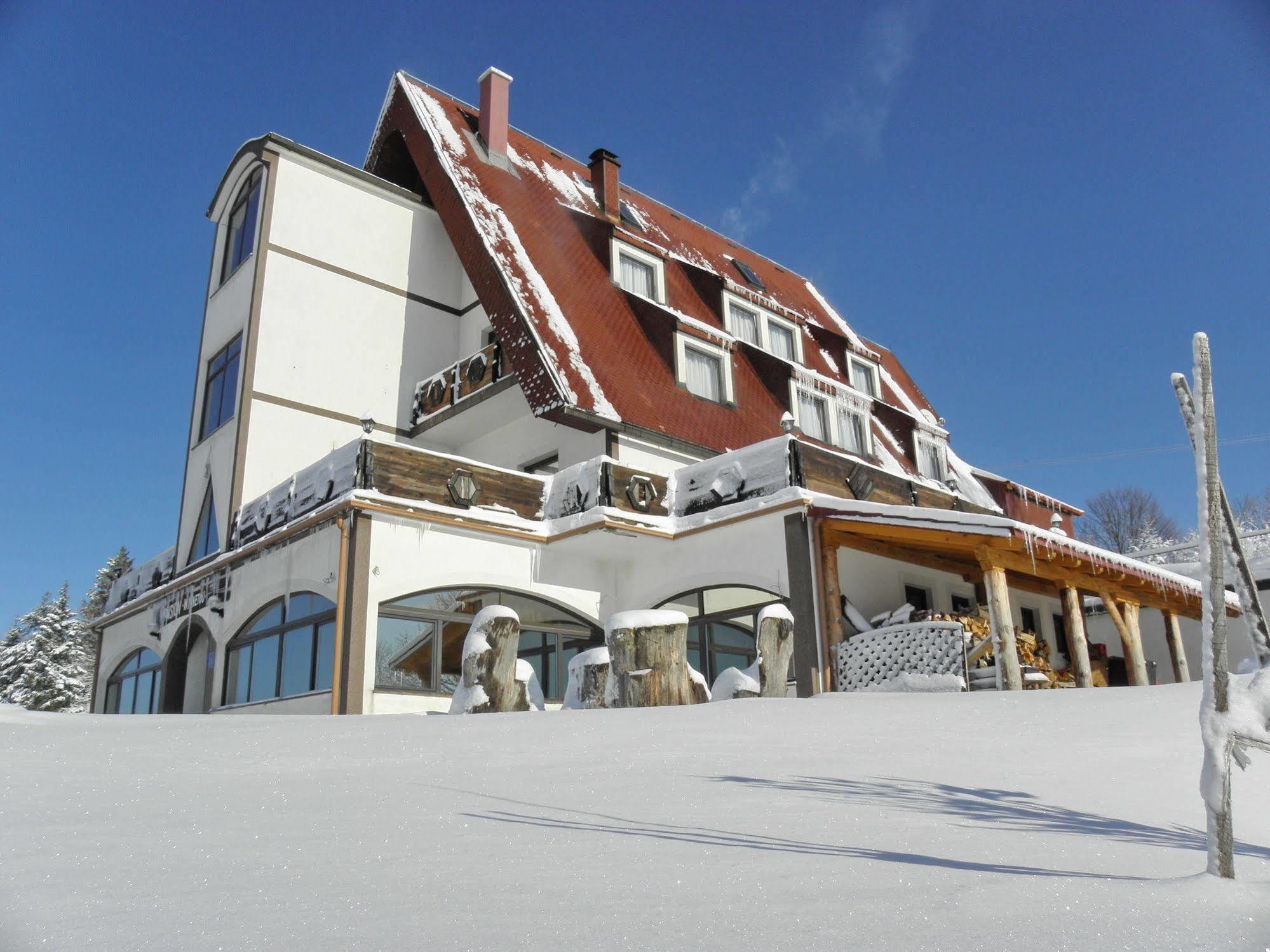 Plitvička Jezera Pansion & Restoran Winnetou المظهر الخارجي الصورة